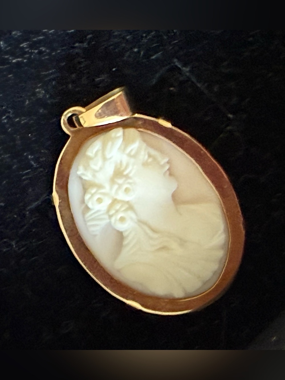 Antique Ivory Cameo Pendant in 14K Gold